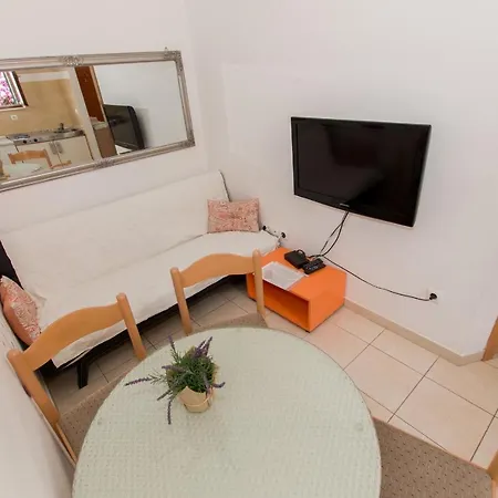 Tonka Apartmán Makarská